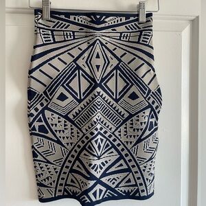 BCBG Maxazria tight, high-waisted skirt size XS